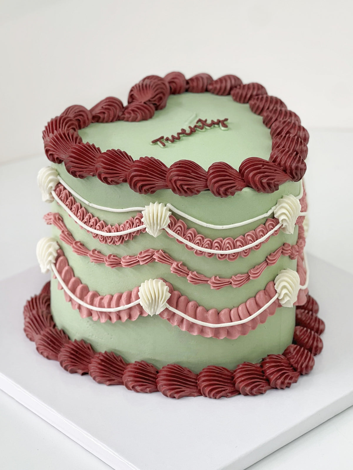 Frilly Retro Cake