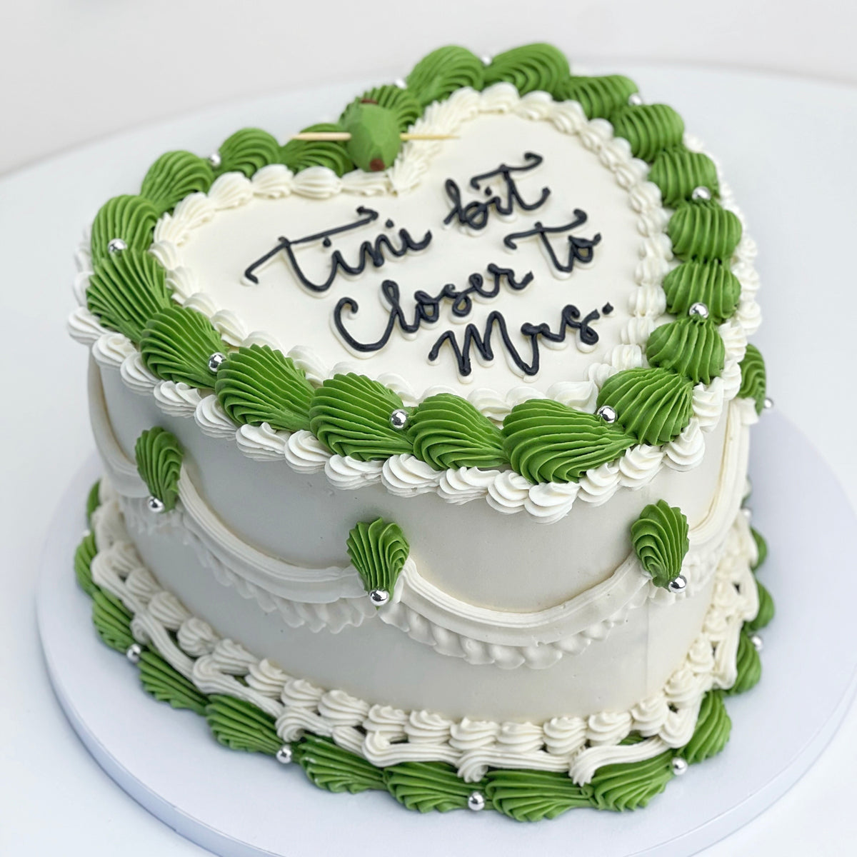 Olive Vintage Cake