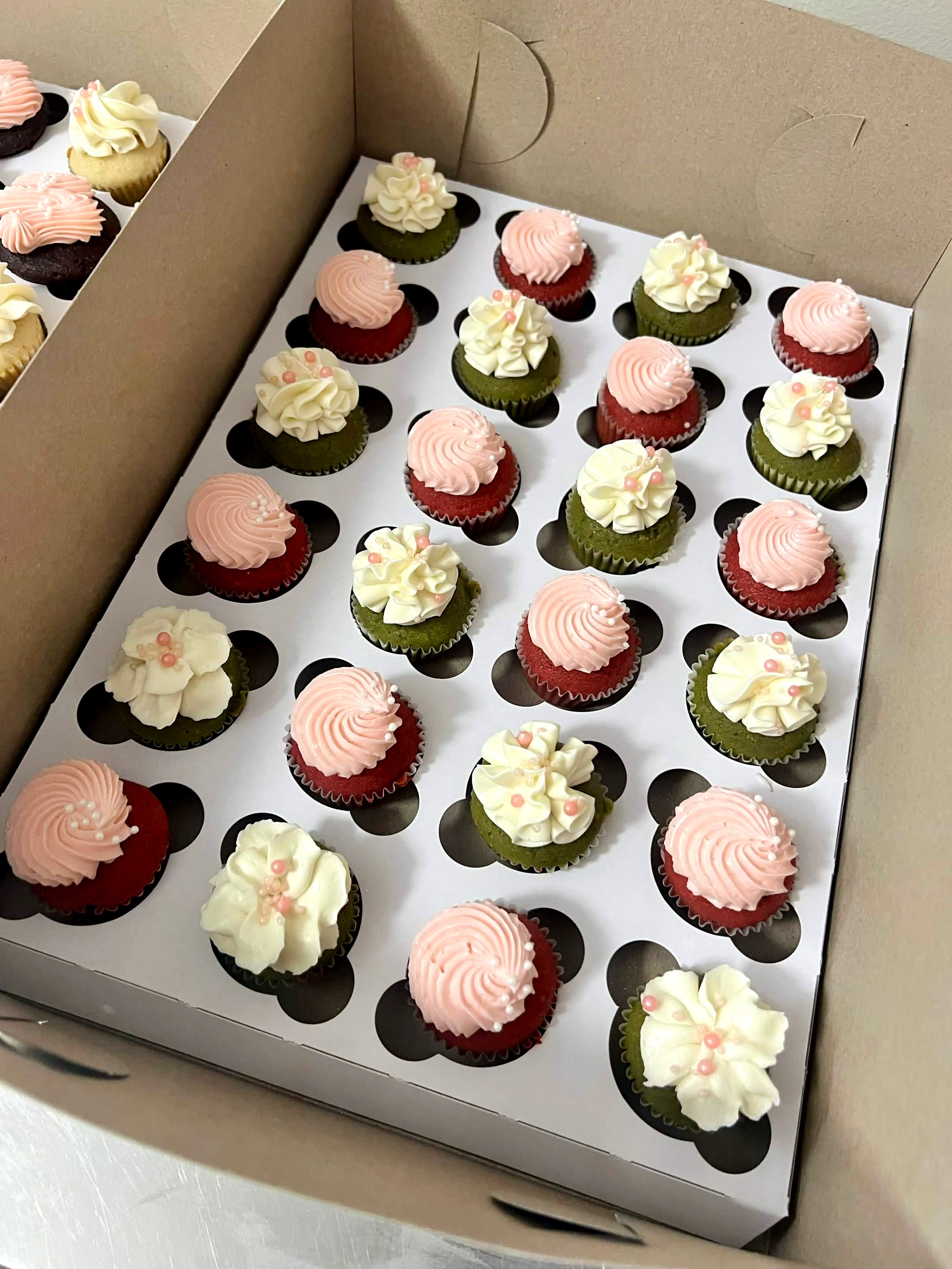 Pearl Swirl Cupcakes