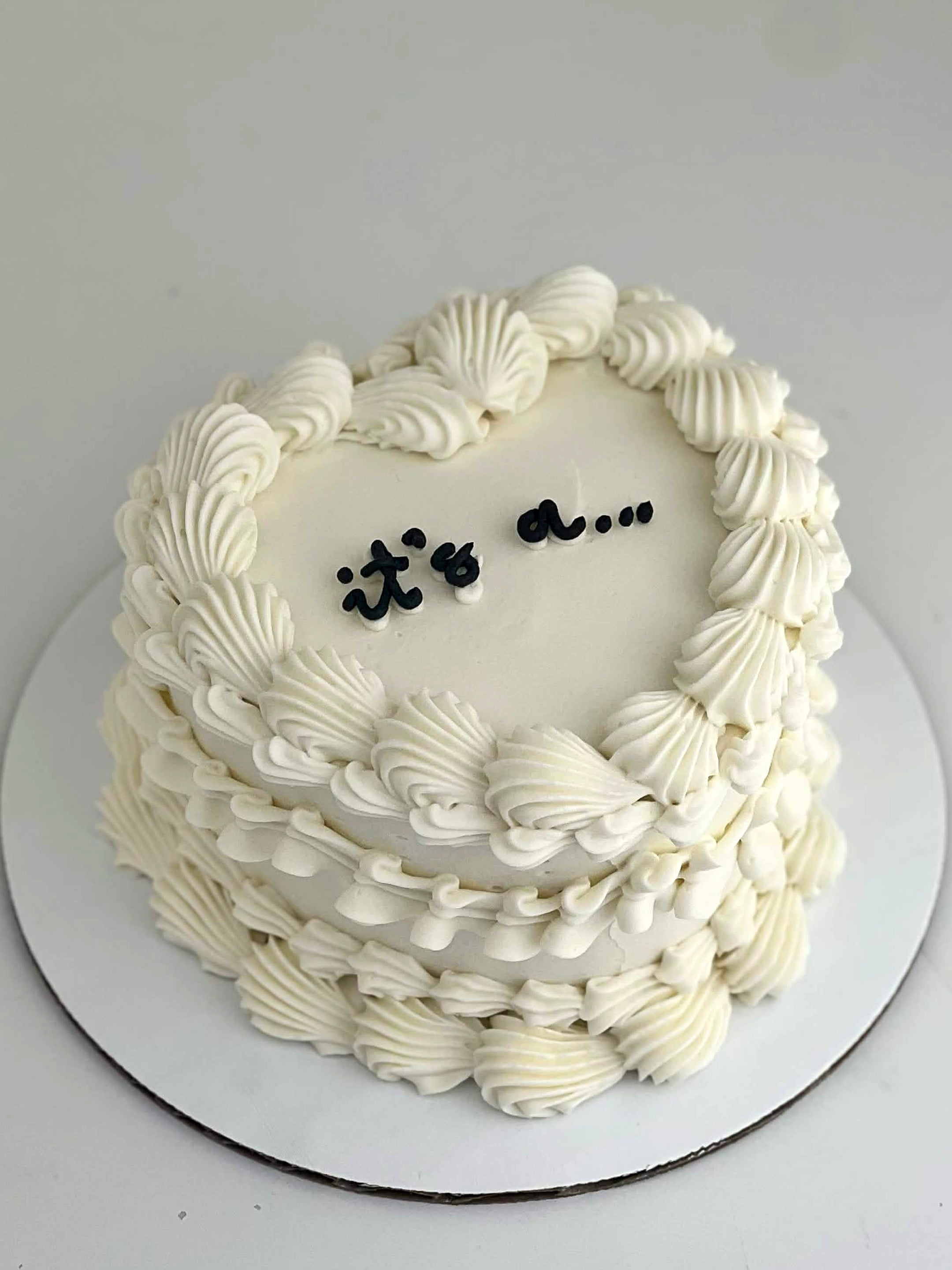 Simple Vintage Cake