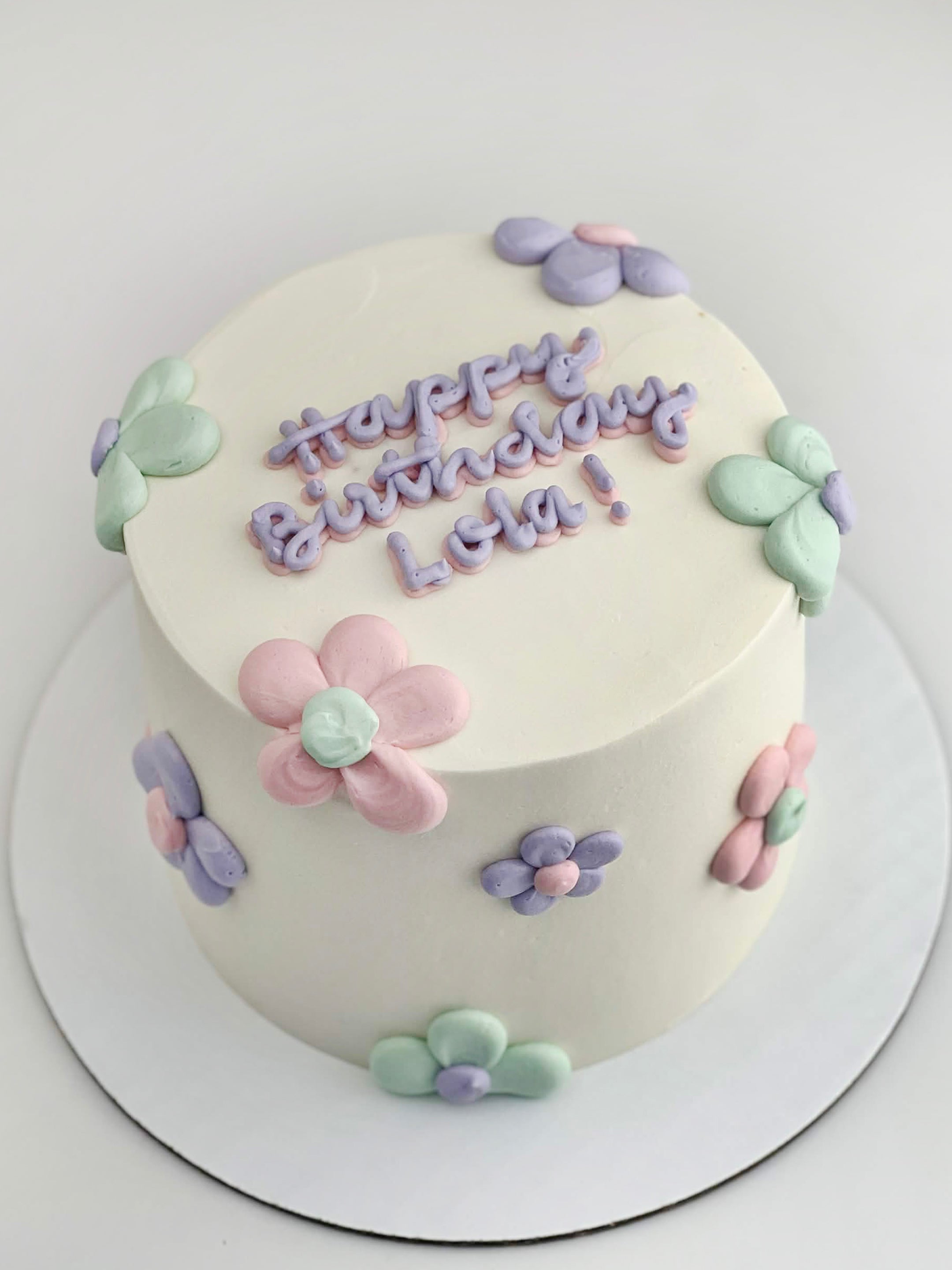 Pastel Daisies Cake